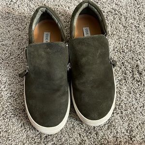 Steve Madden platform slip on shoes
